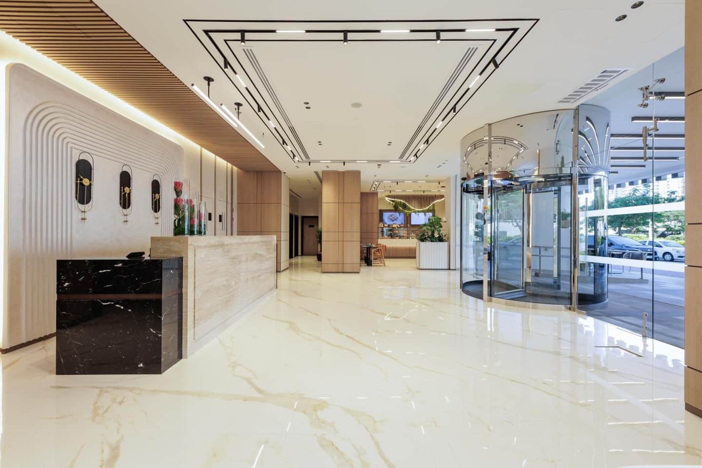 Holiday Inn Dubai Village Circle