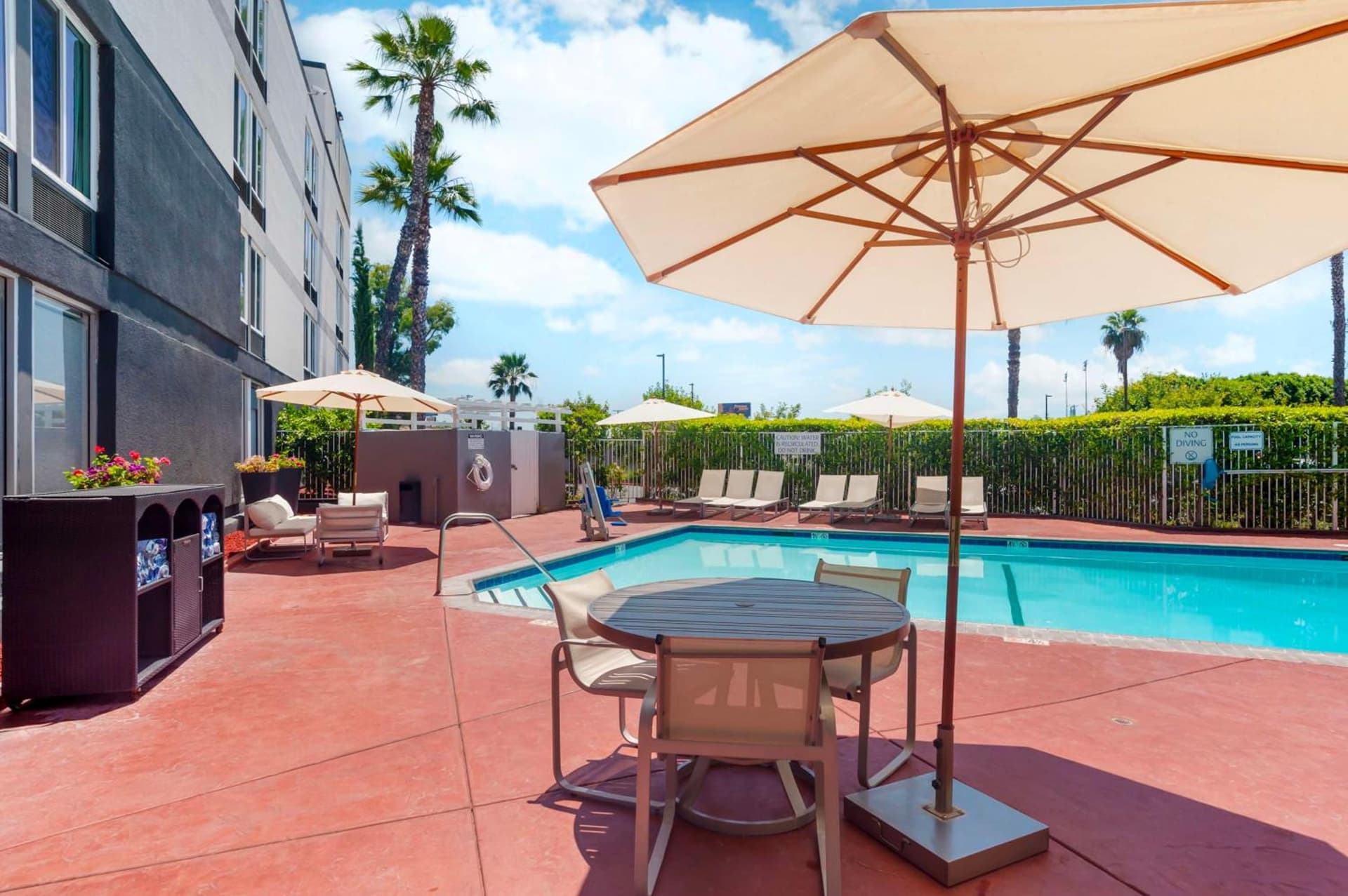 Best Western Plus Commerce Hotel
