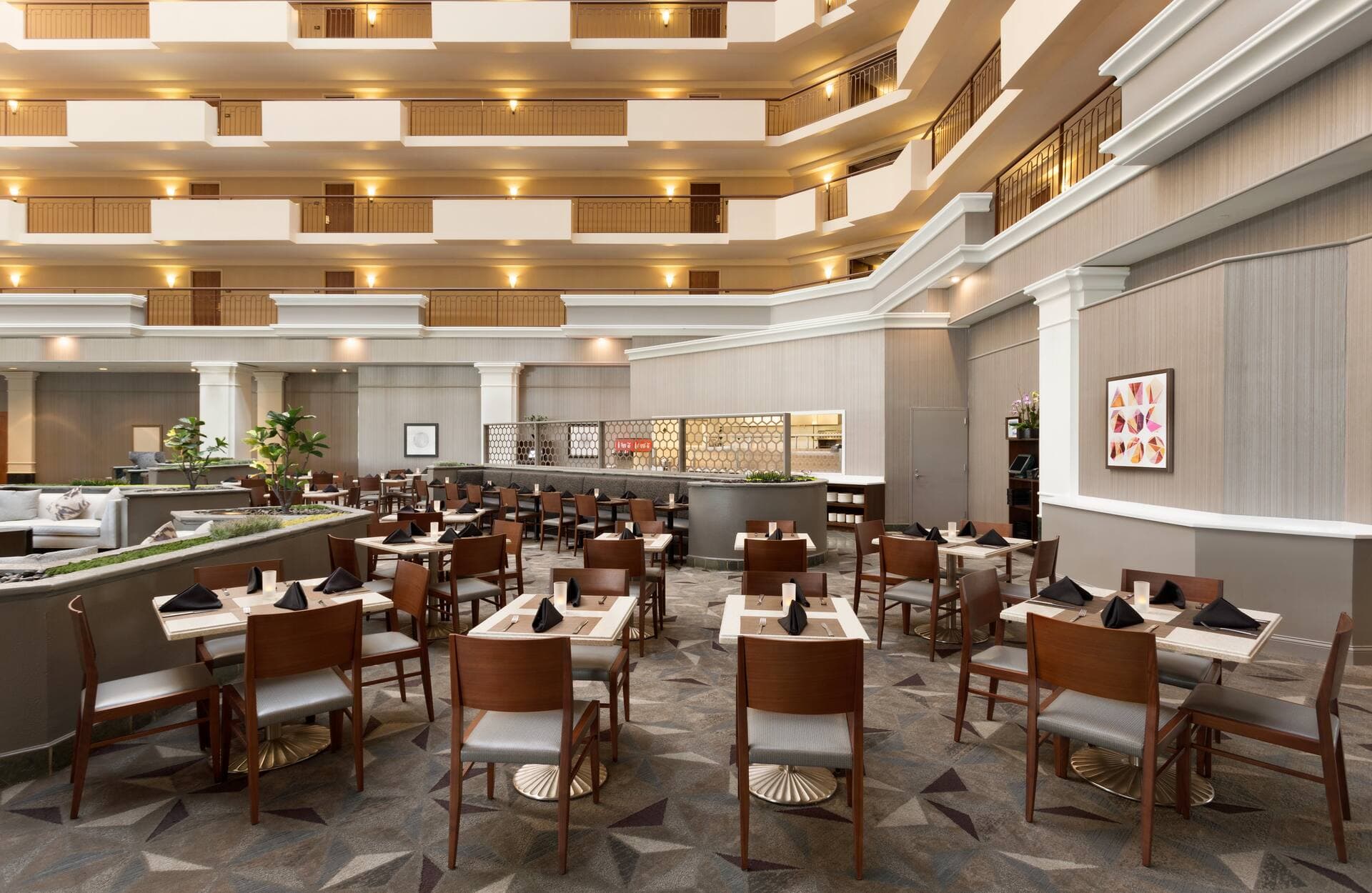Hilton Suites Chicago/Oakbrook Terrace
