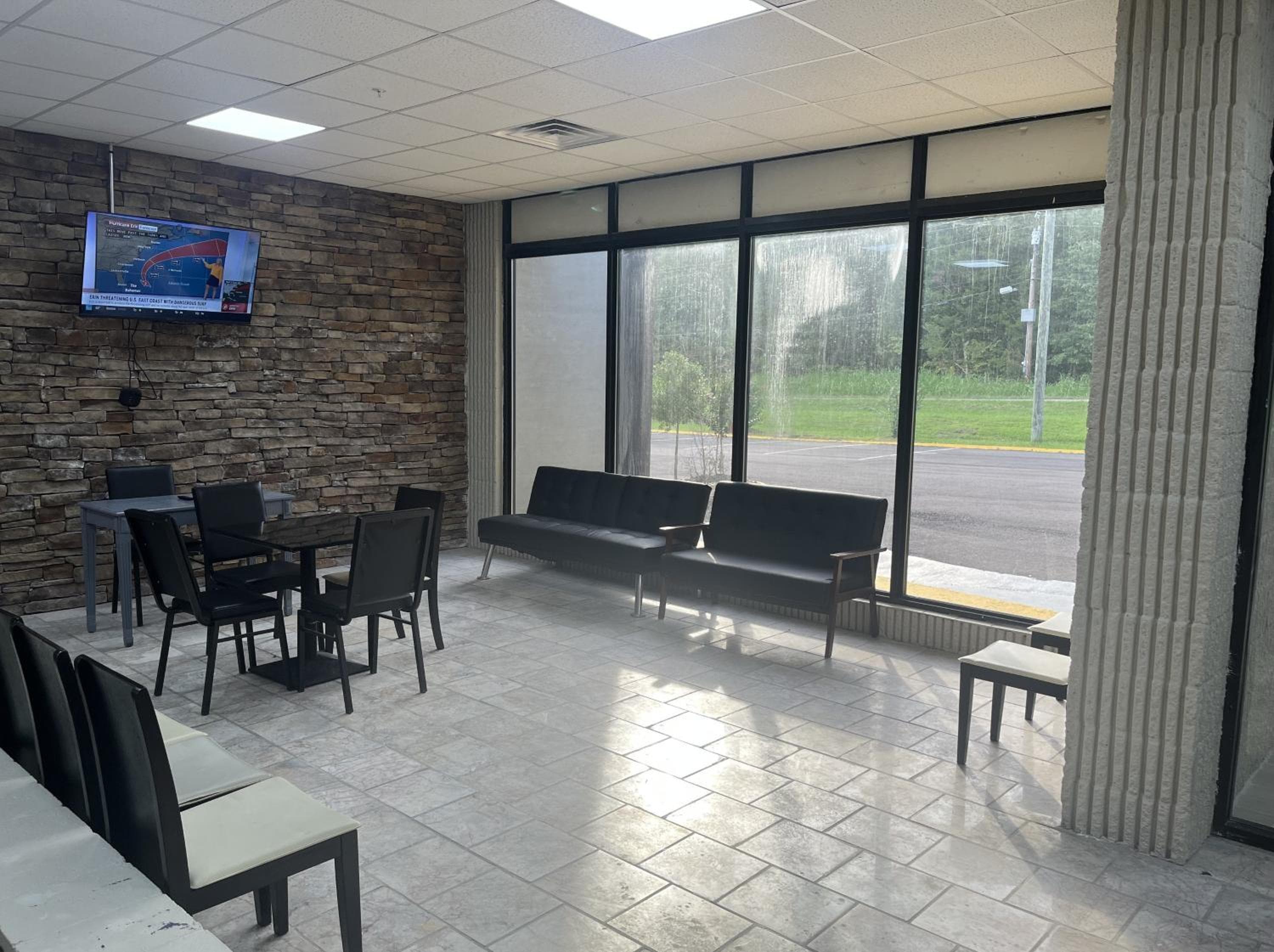 HomeTowne Suites Athens TN