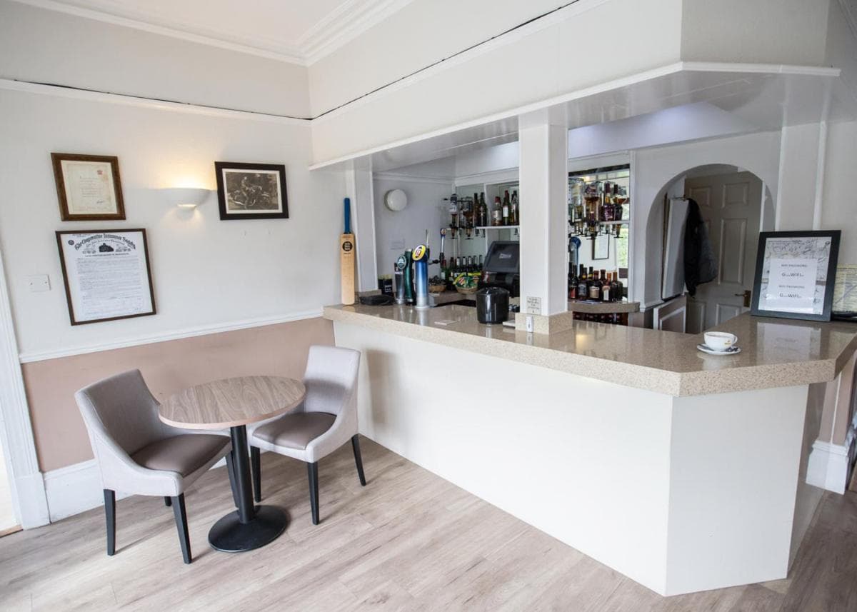 Corner House Hotel Gatwick