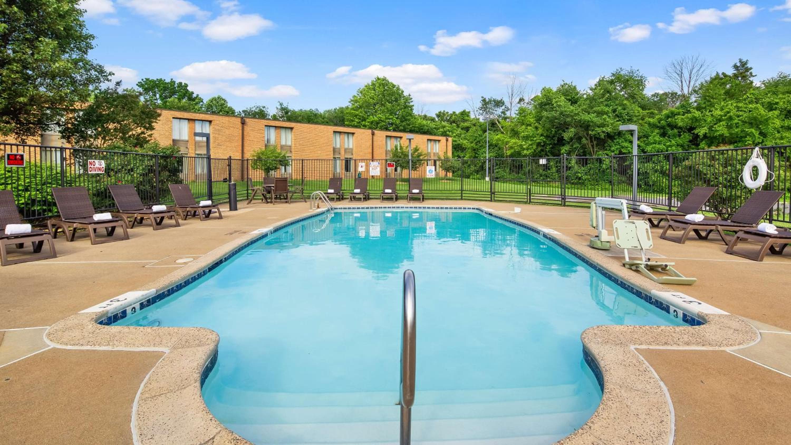 Best Western Leesburg Hotel & Conference Center