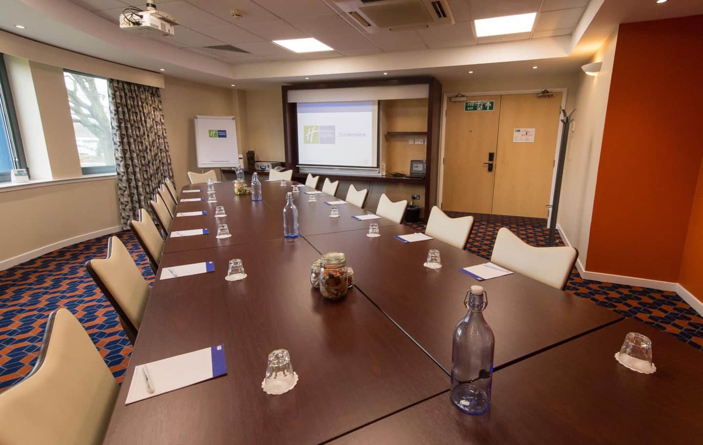 Holiday Inn Express - Dunfermline