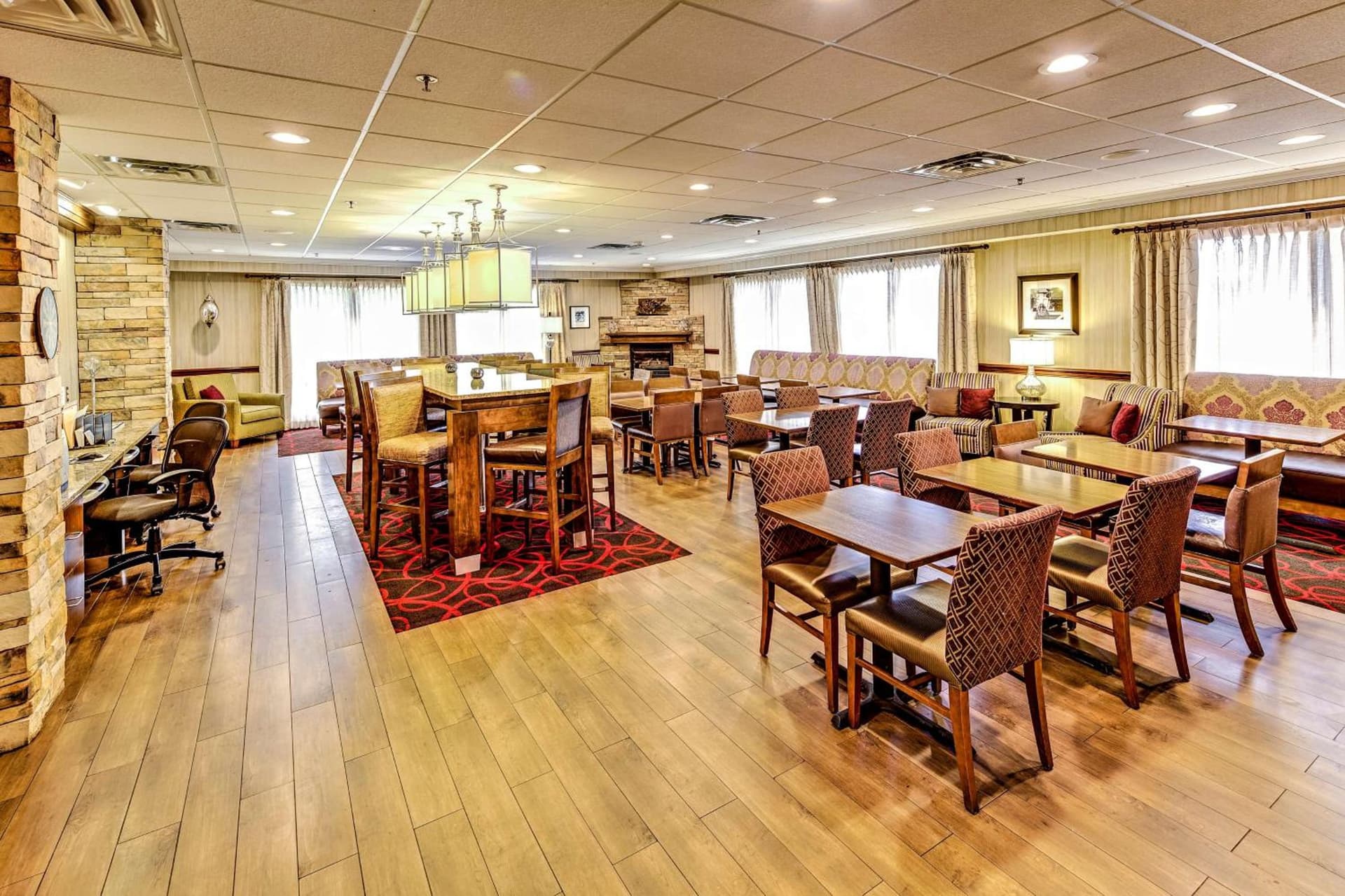 Hampton Inn by Hilton Columbus I-70E/Hamilton Rd.