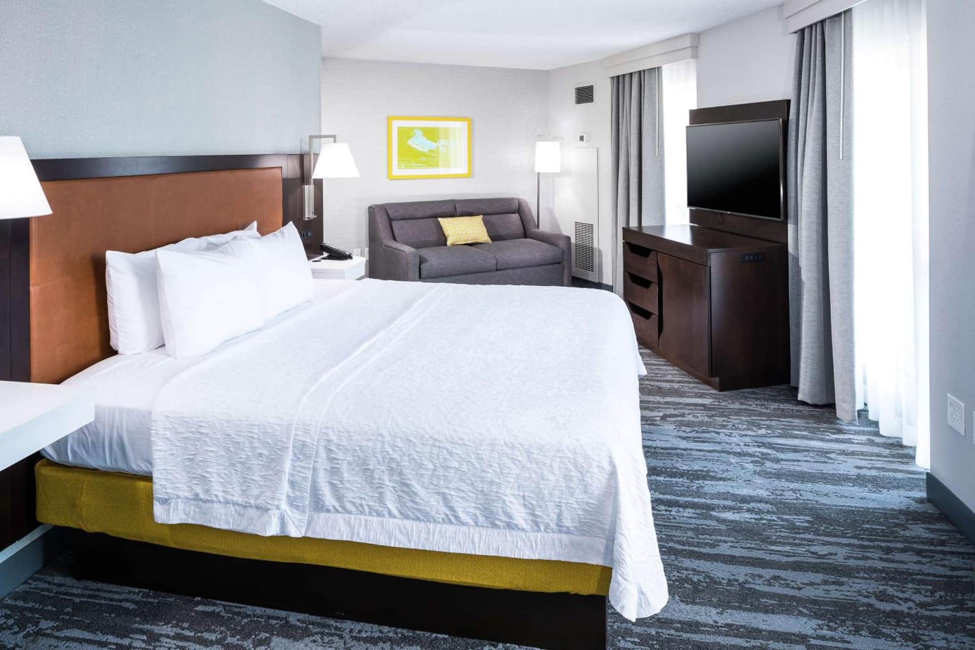 Hampton Inn & Suites Memphis at Beale Street