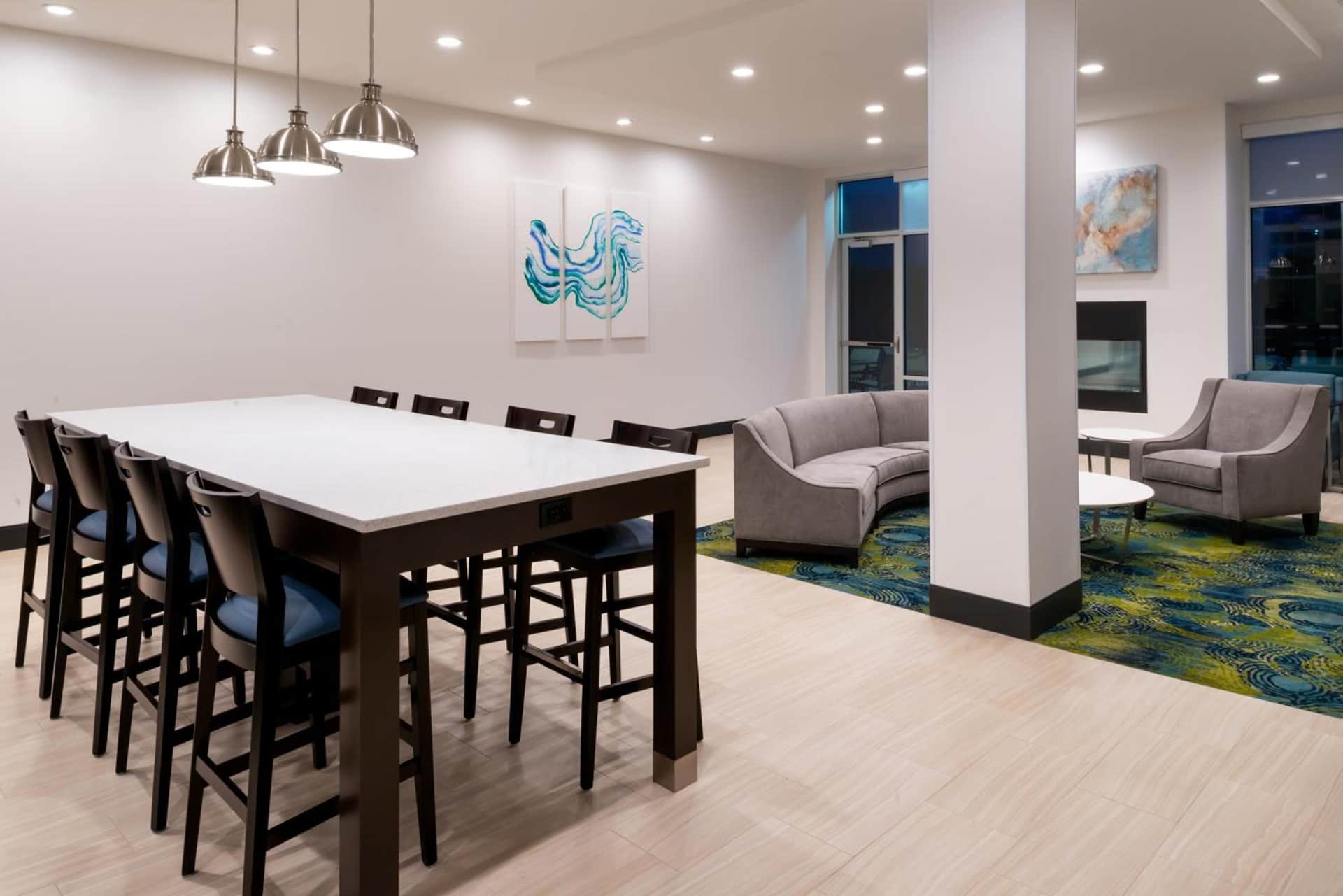 Holiday Inn & Suites Farmington Hills - Detroit NW by IHG