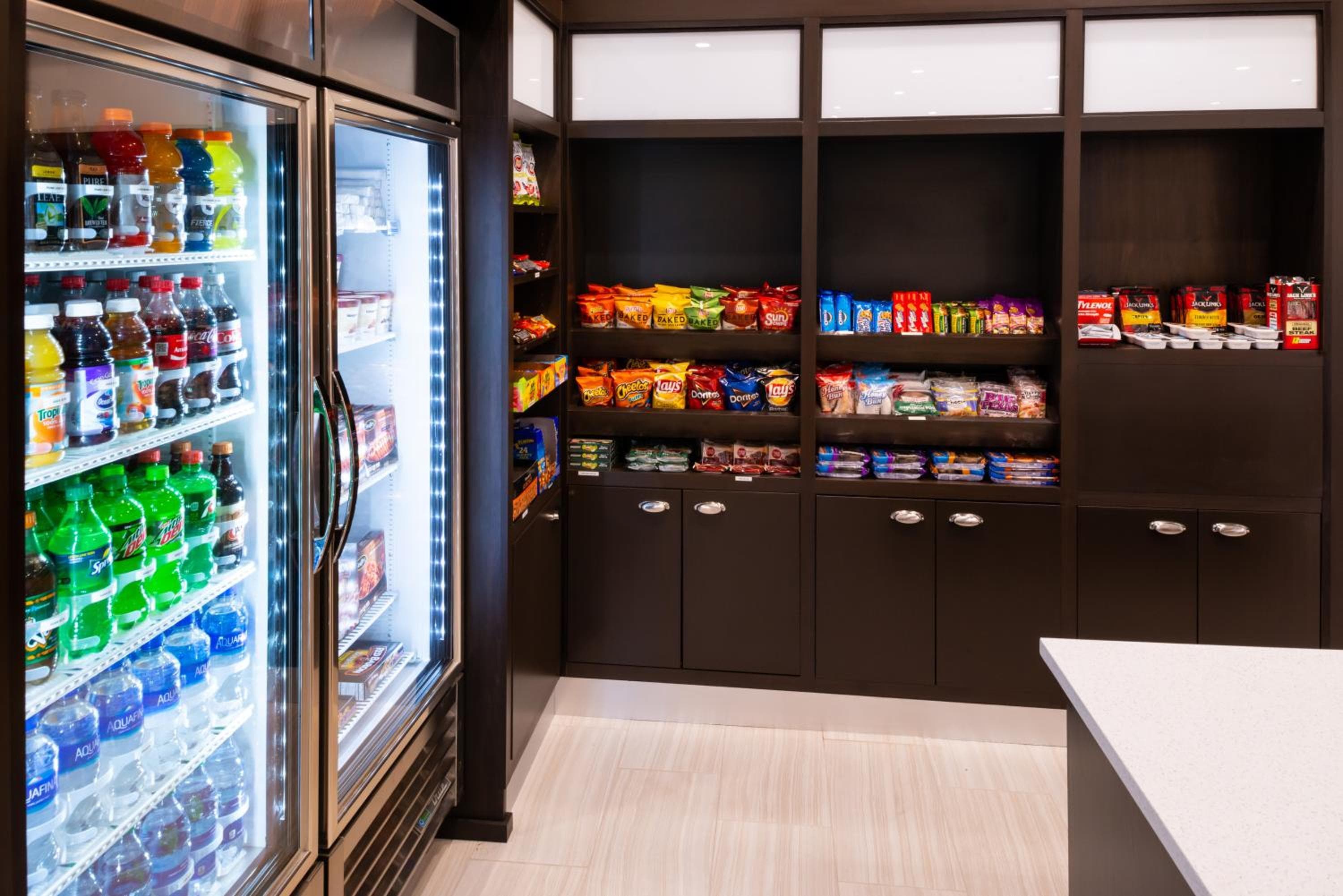 Holiday Inn & Suites Farmington Hills - Detroit NW by IHG