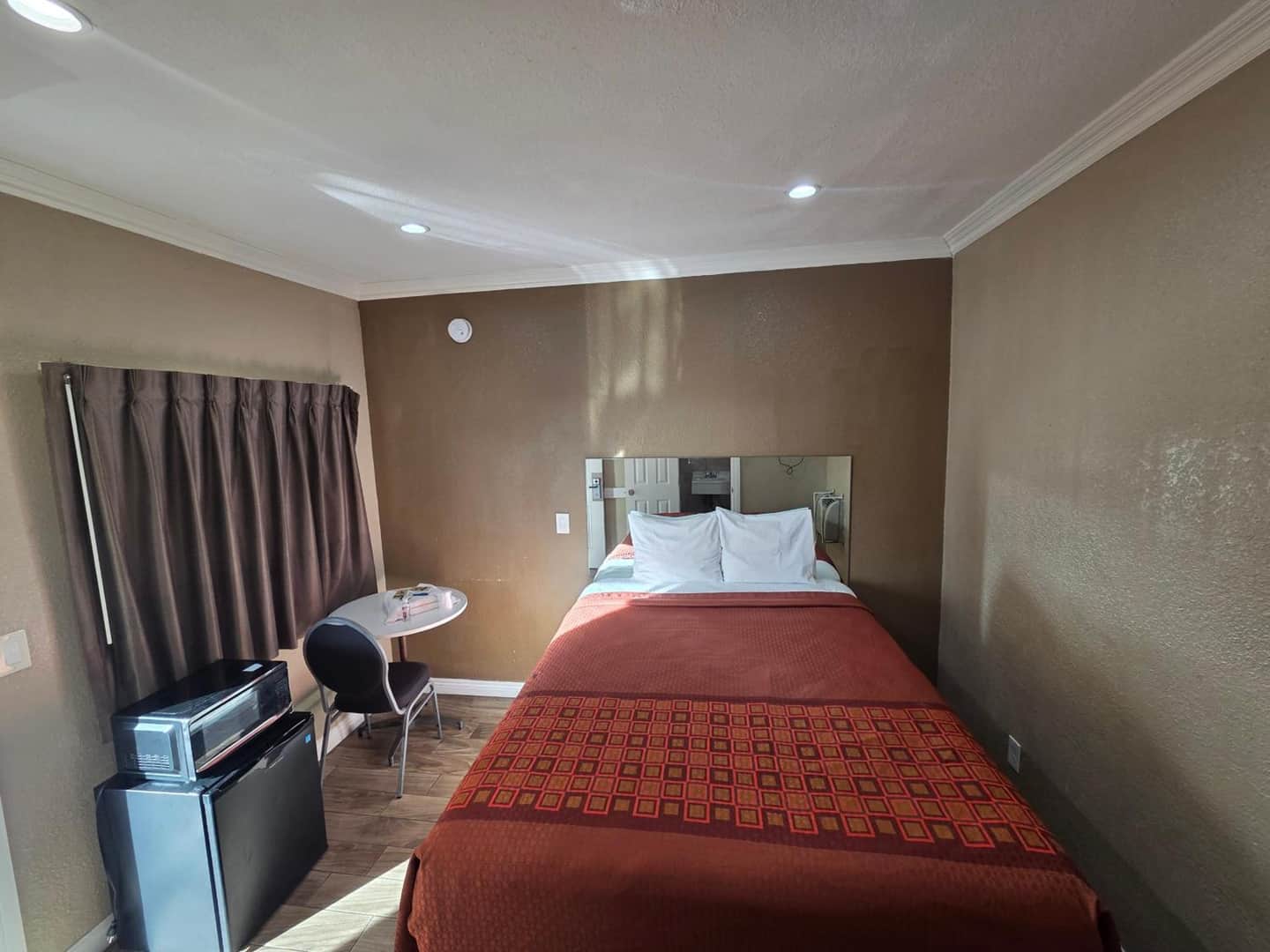 Astro Motel