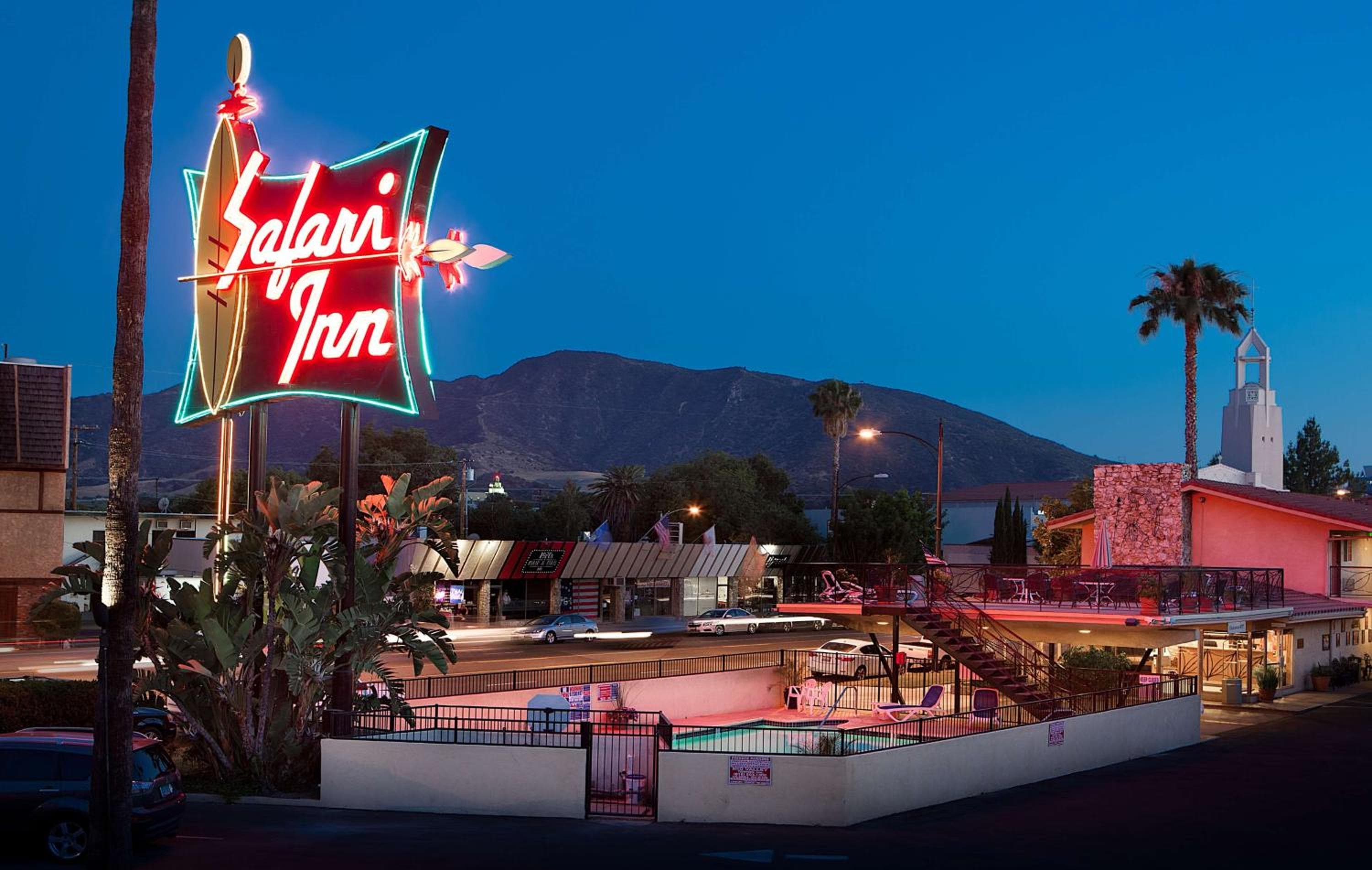 Safari Inn, a Coast Hotel