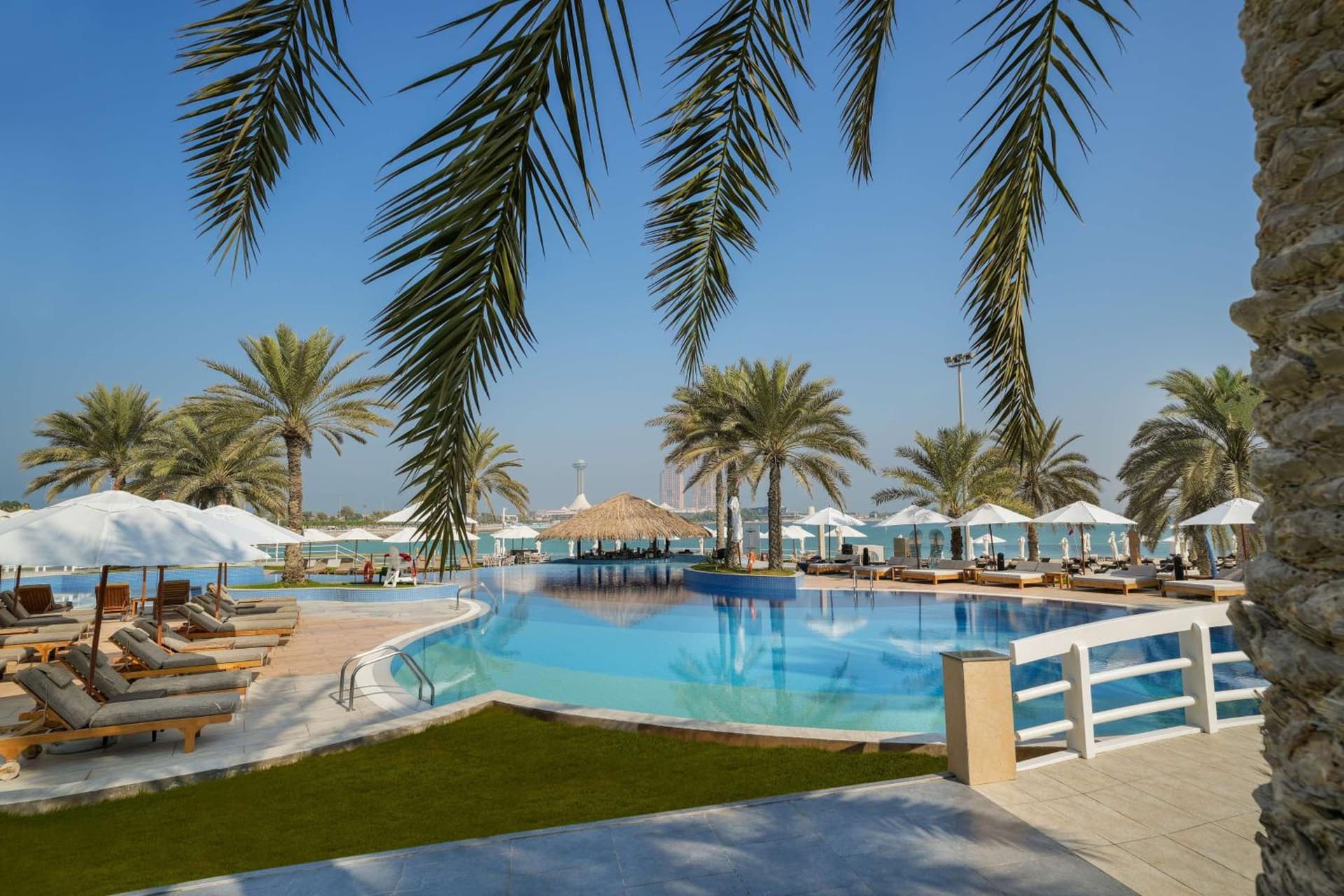 Radisson Blu Hotel & Resort, Abu Dhabi Corniche