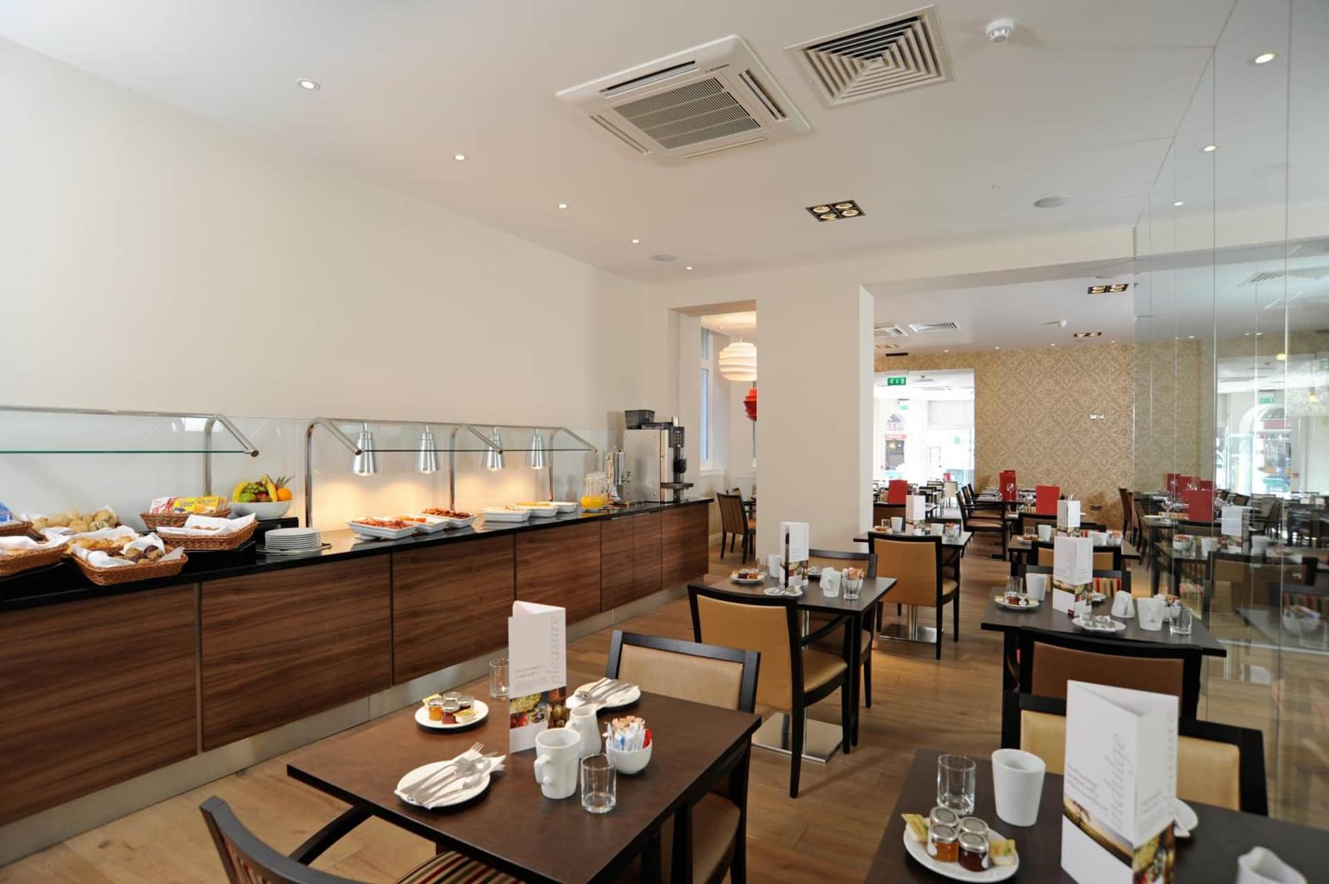 London Bloomsbury Square Hotel by IHG