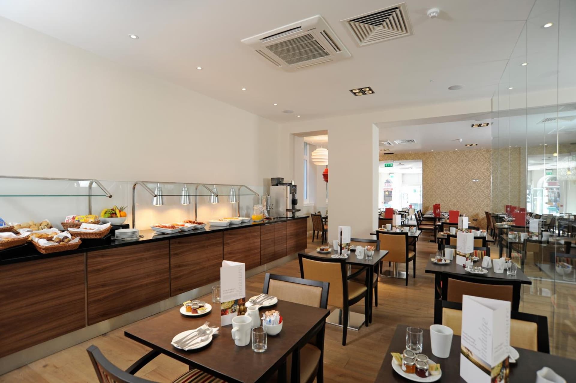 London Bloomsbury Square Hotel by IHG