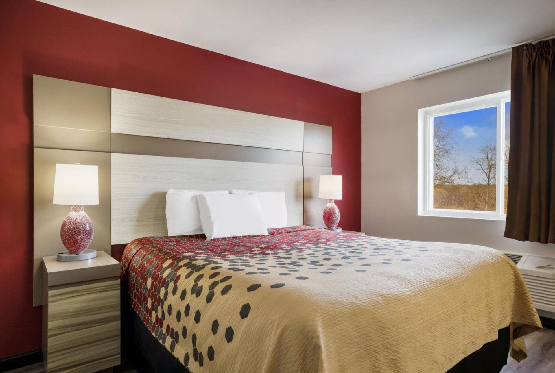 Econo Lodge Inn & Suites Canandaigua - Fingers Lake Area