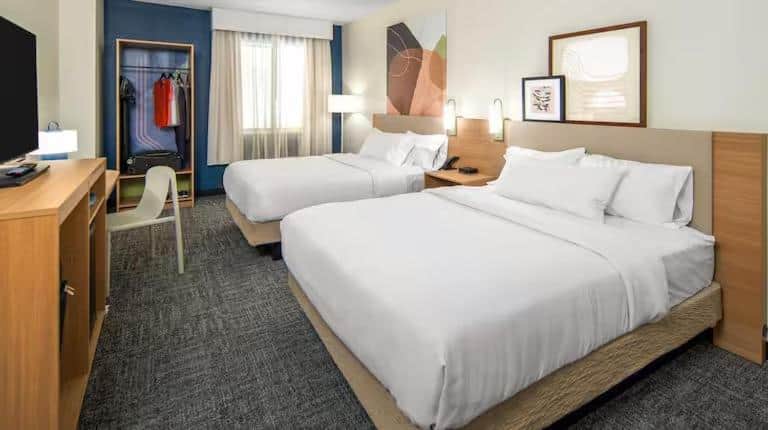 Spark by Hilton Louisville Airport