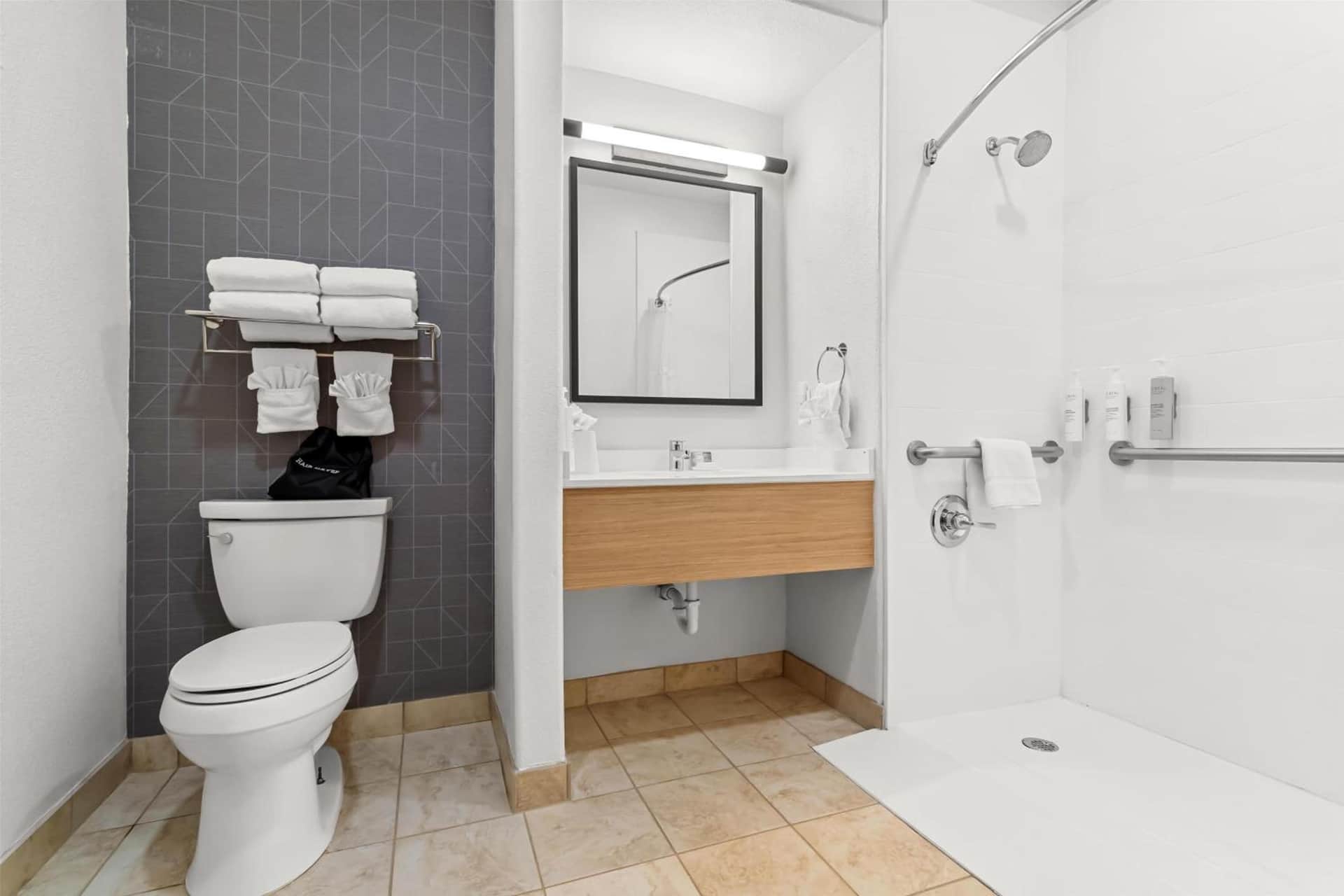 Spark by Hilton Houston Hobby Airport