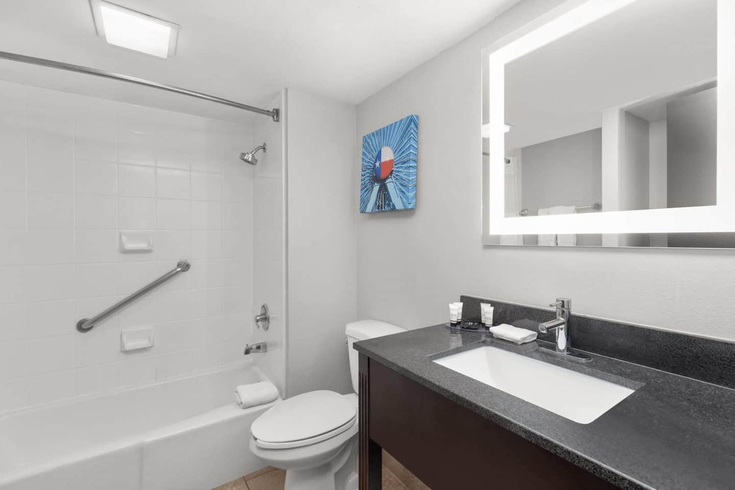 La Quinta by Wyndham Dallas I-35 Walnut Hill Ln