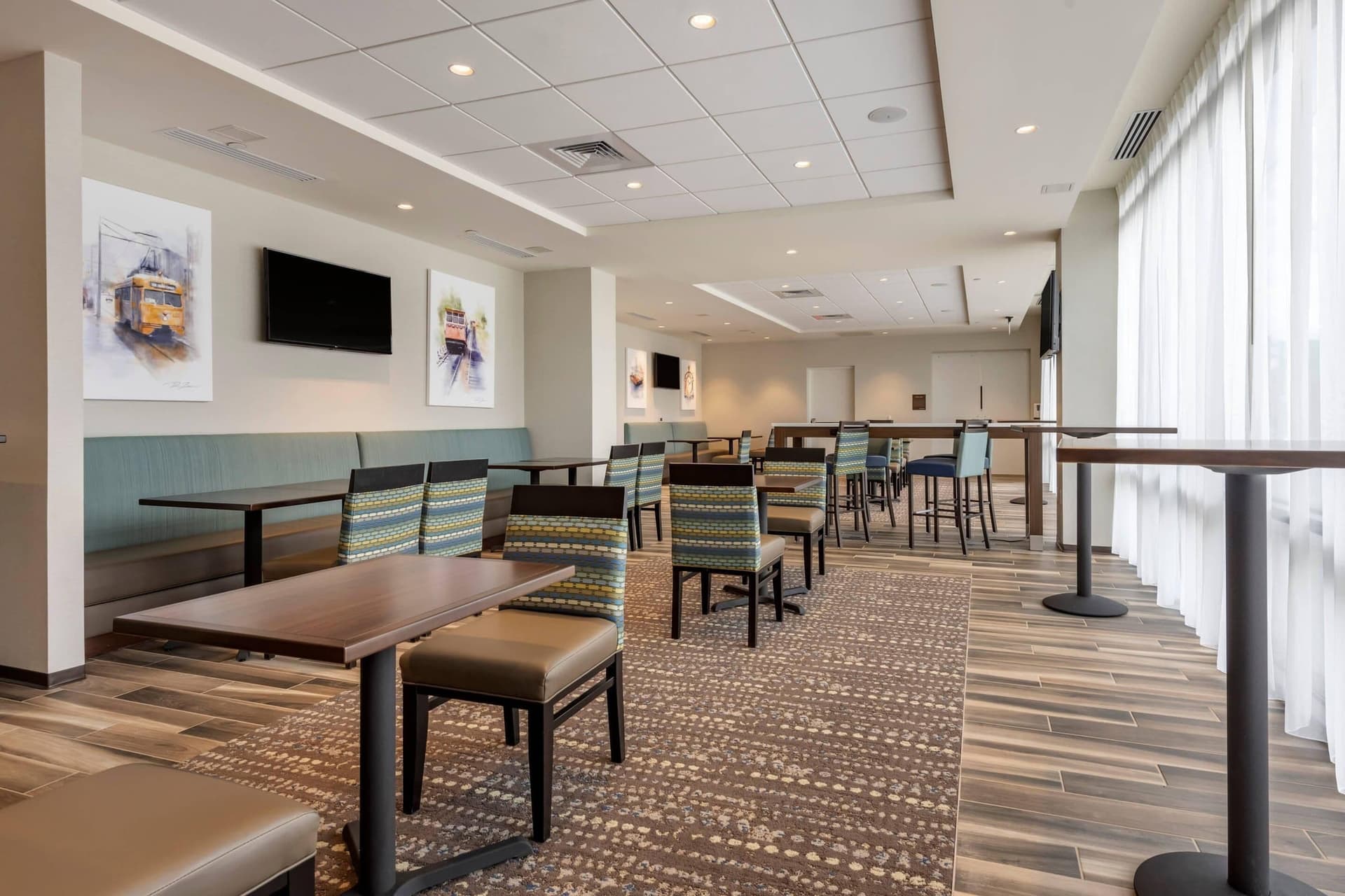 Comfort Inn & Suites Pittsburgh-Northshore