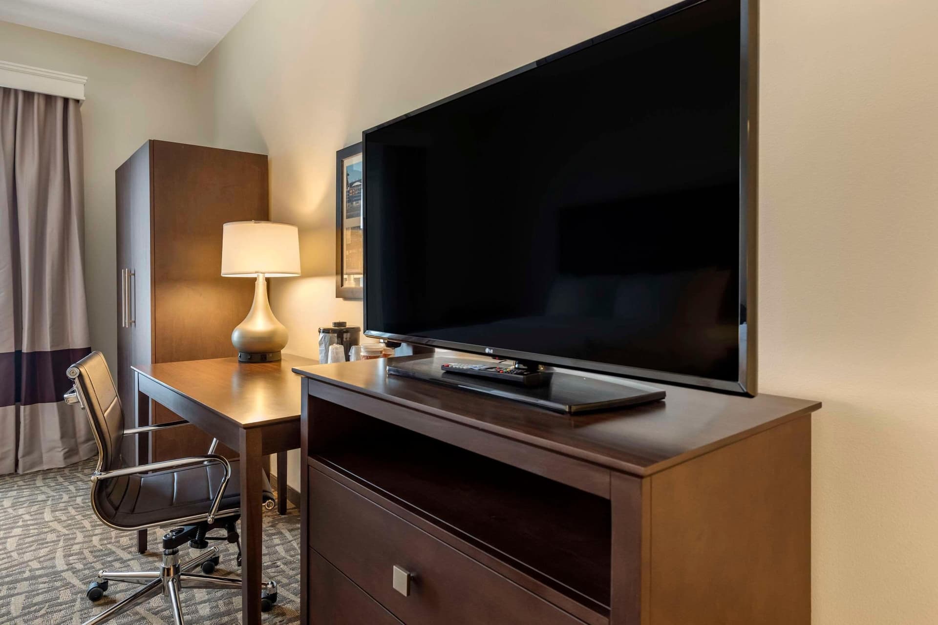 Comfort Inn & Suites Pittsburgh-Northshore