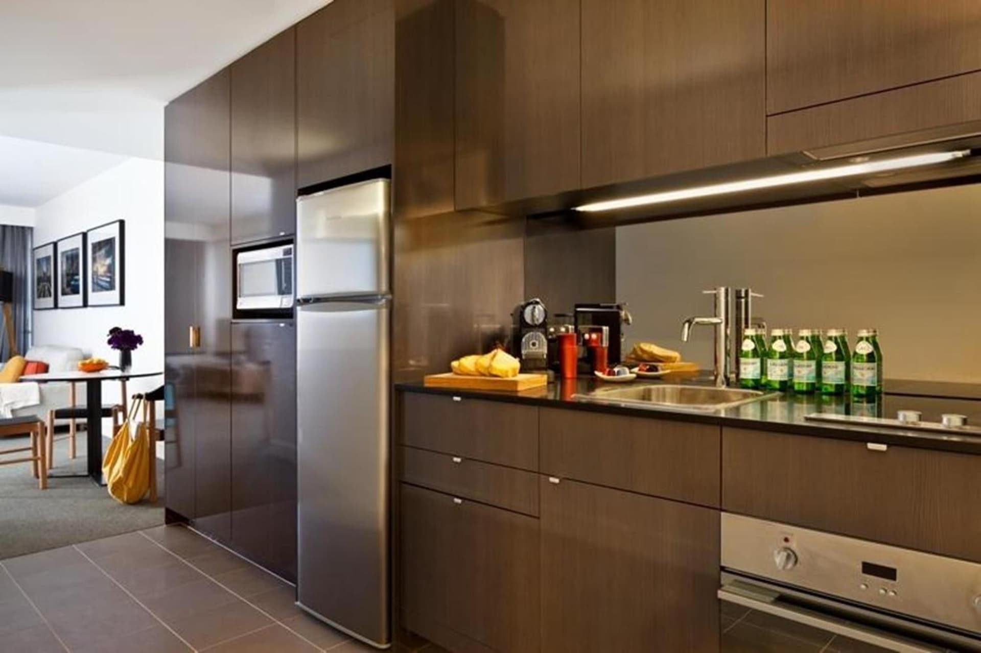 East Hotel and Apartments