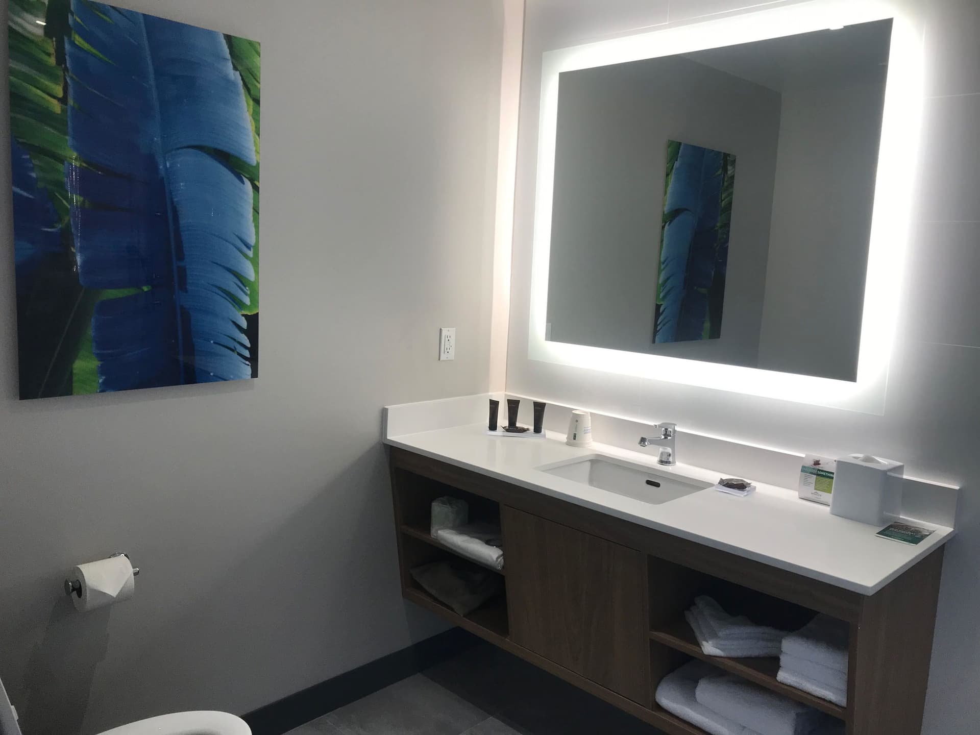 Wingate by Wyndham Long Island City