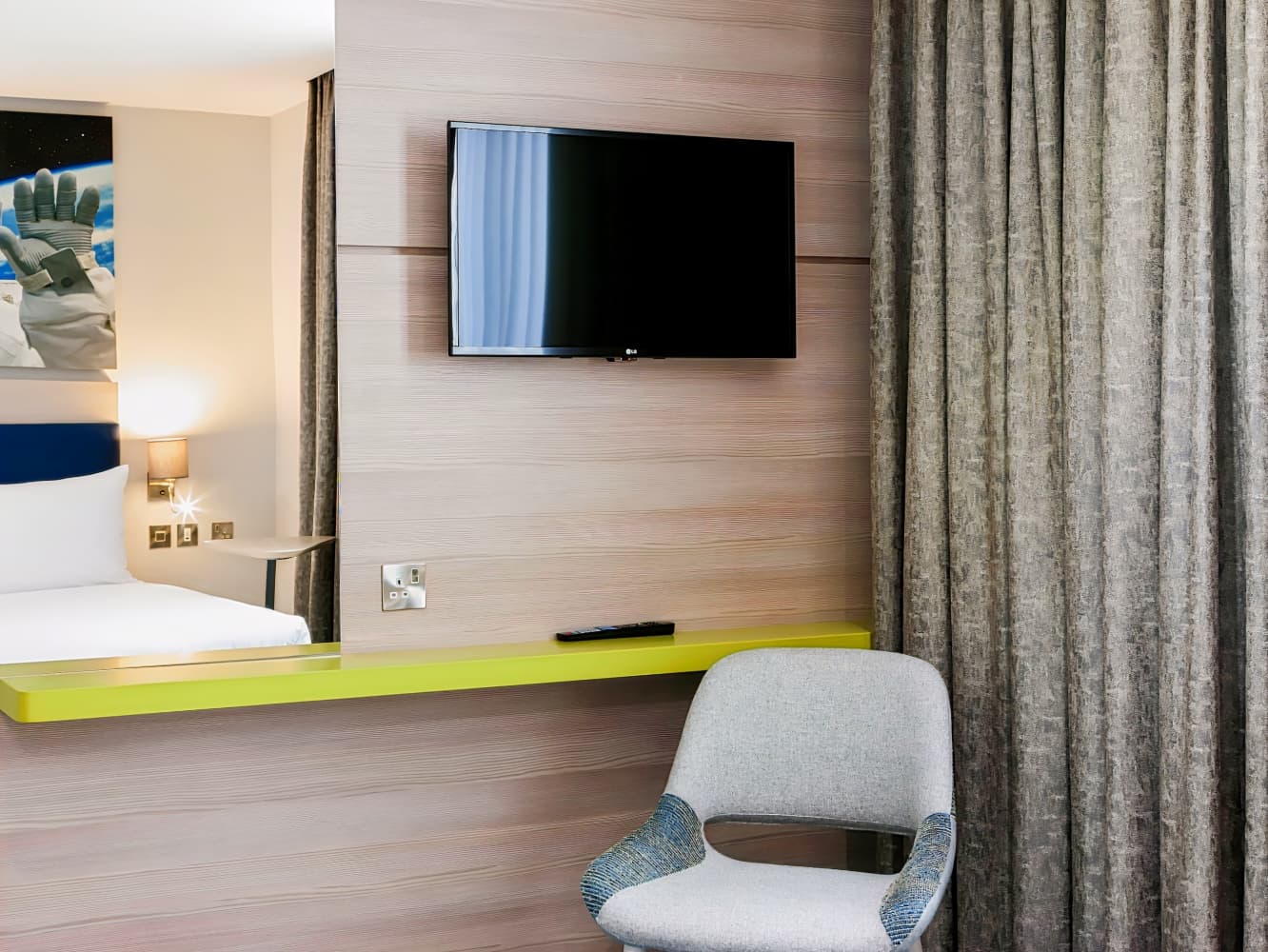 ibis Styles London Heathrow Airport