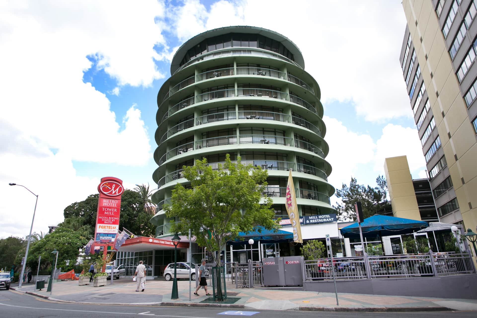 Metro Hotel Tower Mill